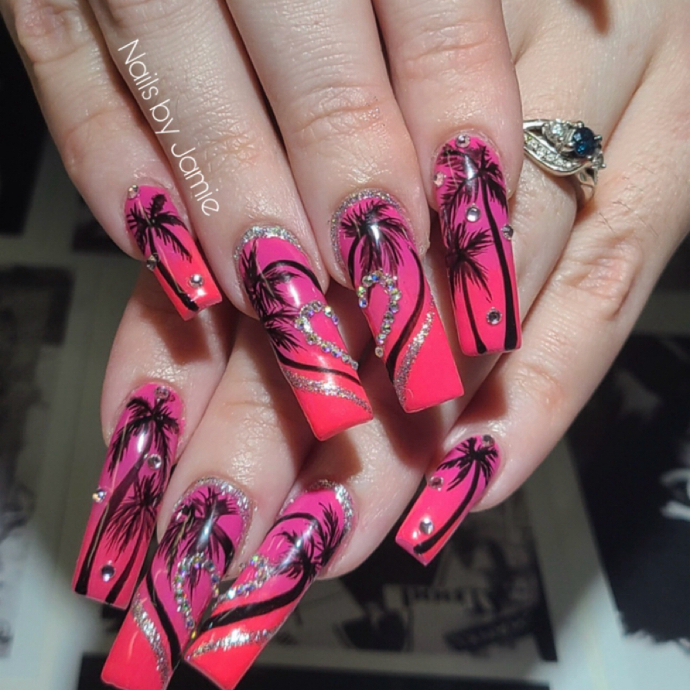 Full Set (Long) at Nails by Jamie Ferren in Sutherlin, OR