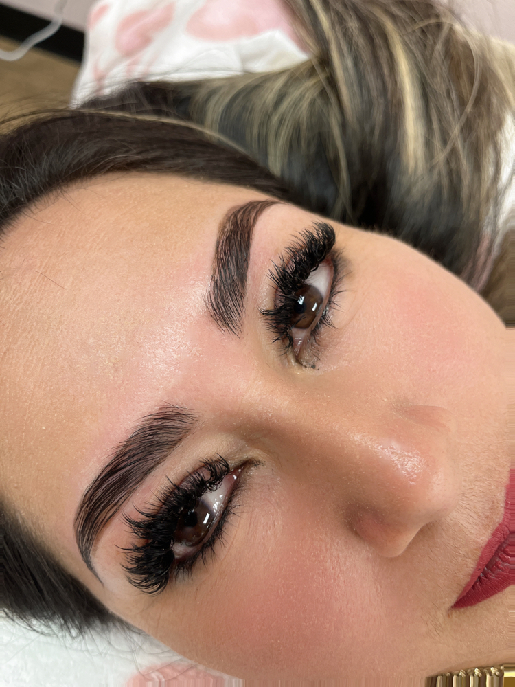 Brow Shape Lamination & Tint