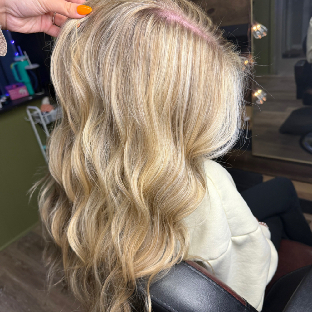 Full Highlight at Cryptic Beauty Parlor LLC in Thomasville, NC