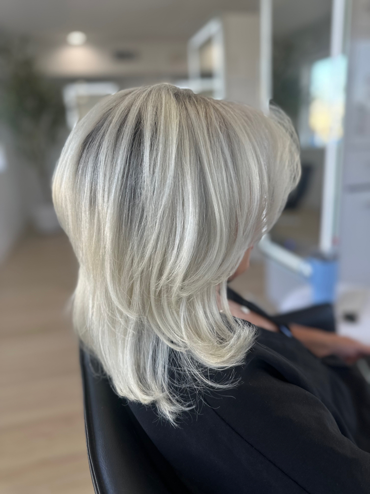 AirTouch Blonding (Weightless Blends) Deep Conditioning Treatment + Cut & Style Package