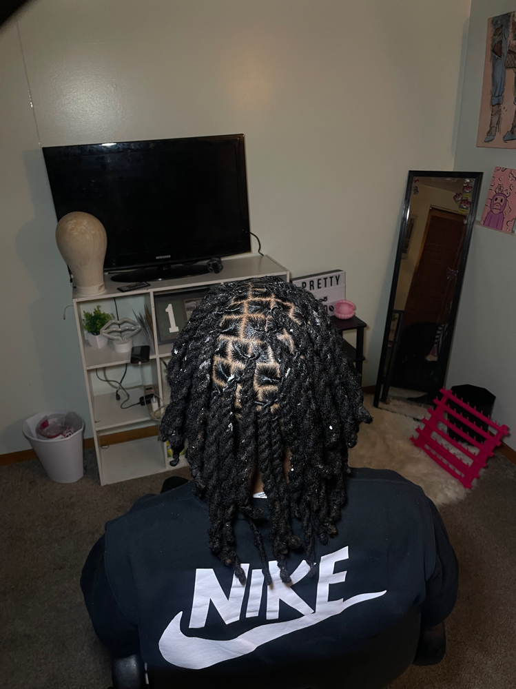 Retwist & Style at TheBratZHouse in Houston, IL