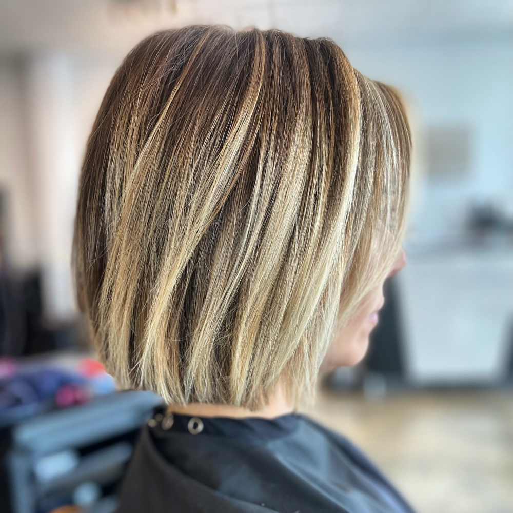 Womans Shampoo Cut & Style KN