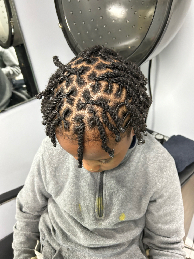 Kids 2-4 Stand Twist 2-10 at The Naturlist Locd Queen in Indianapolis, IN