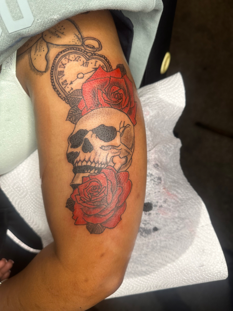 Upper Arm Quarter Sleeve