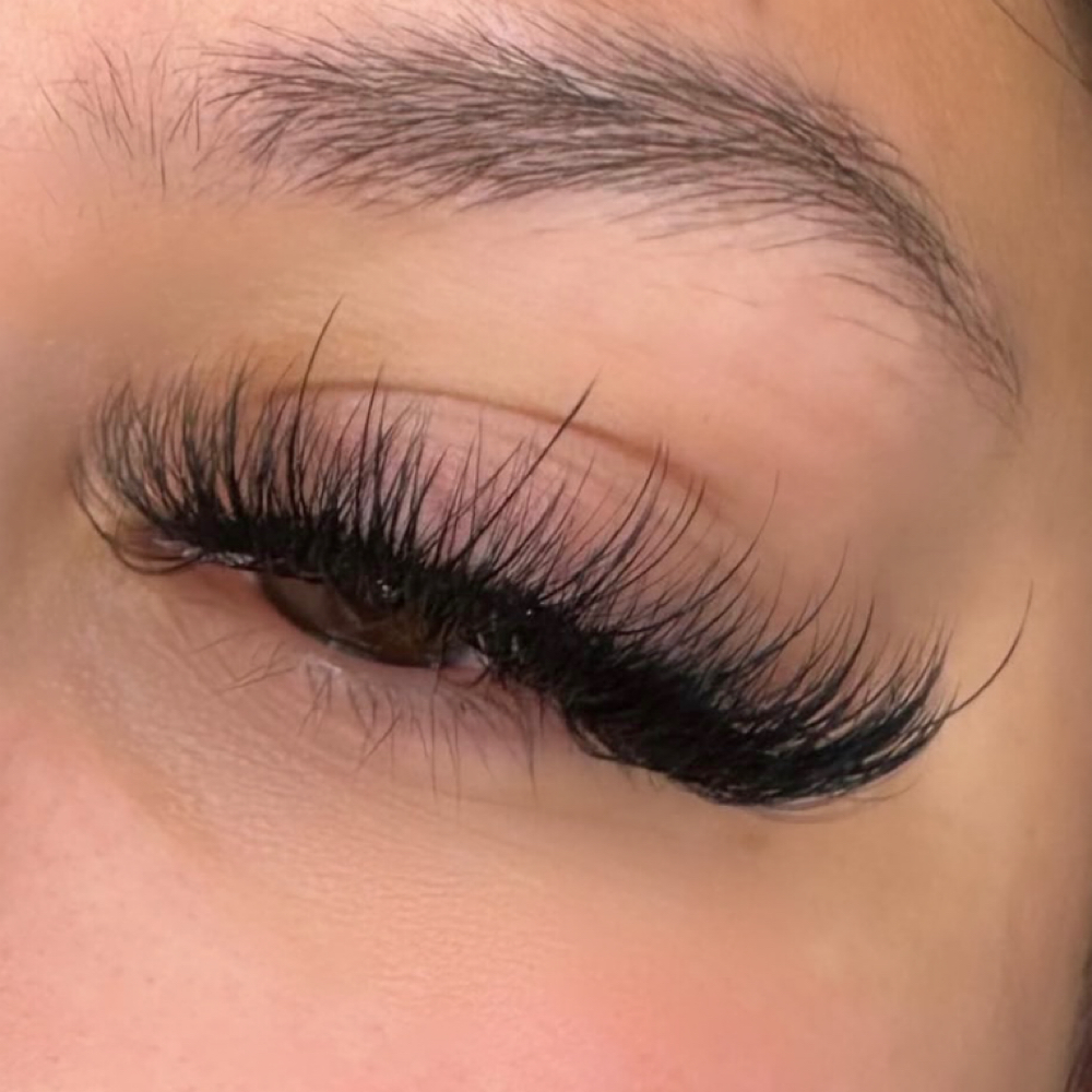 Wispy Lash Set at Beautique J in Dorchester, MA