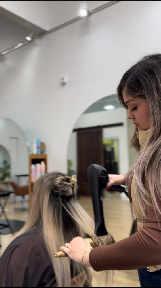 Extension Wash & Blow Dry at Karistyles in Arlington, TX