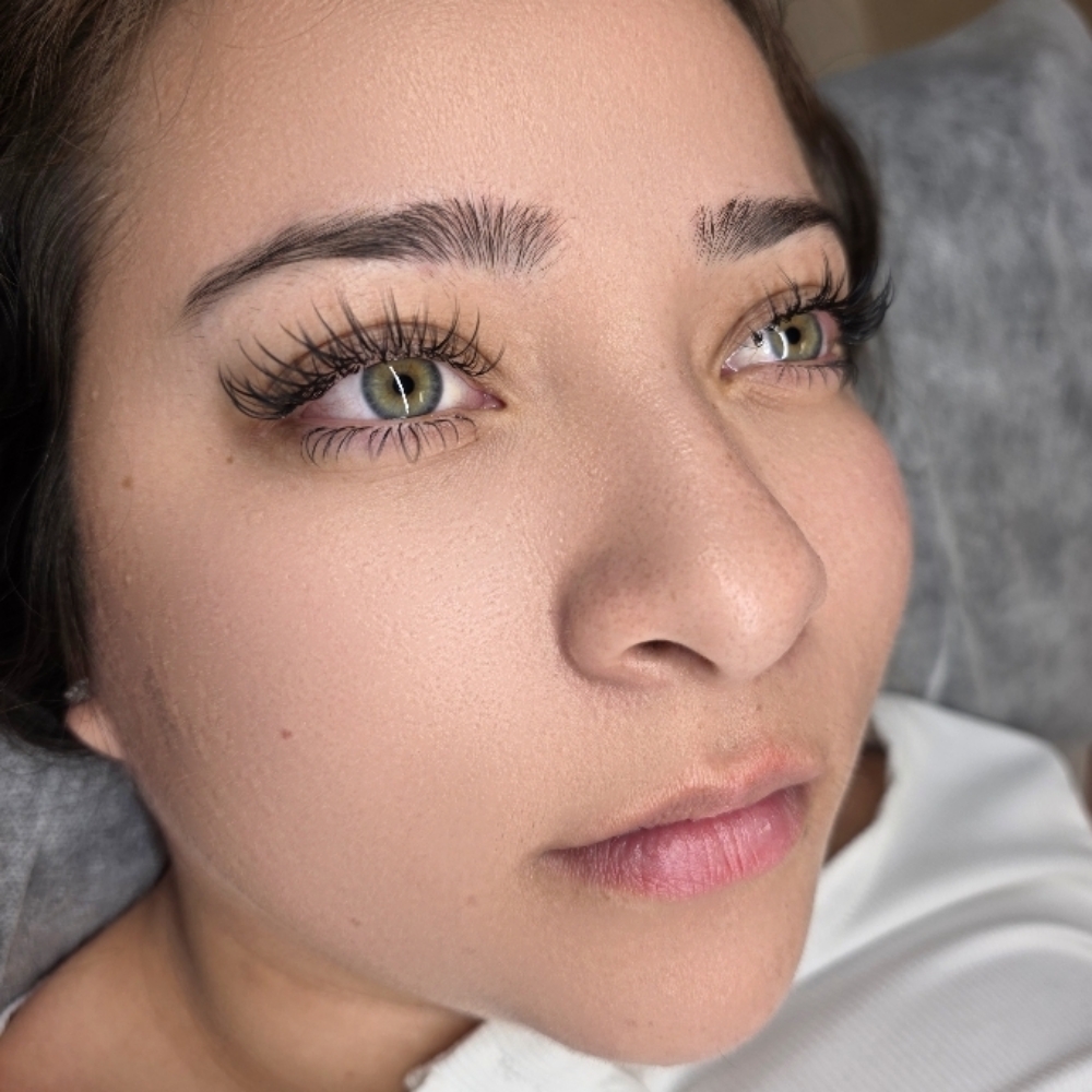 Customized Lash Set at LASHME Uyen Beauty Studio in San Diego, CA