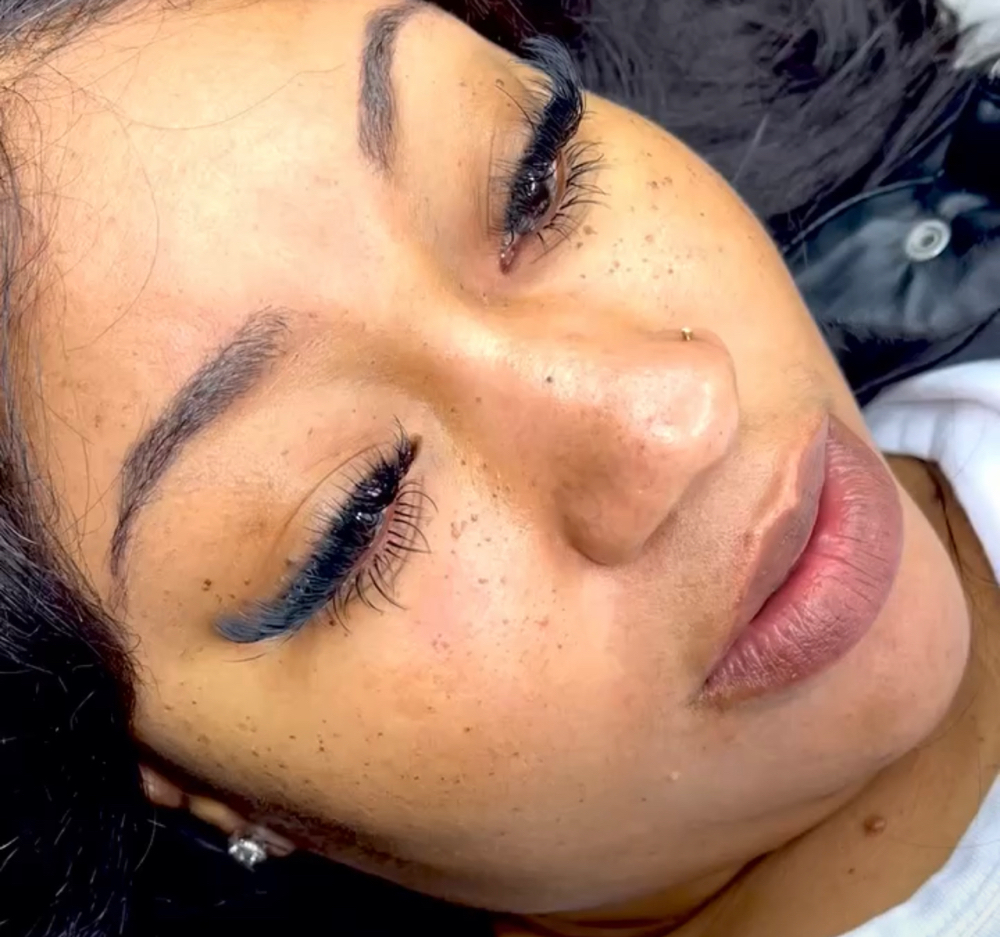 Bottom Lashes
