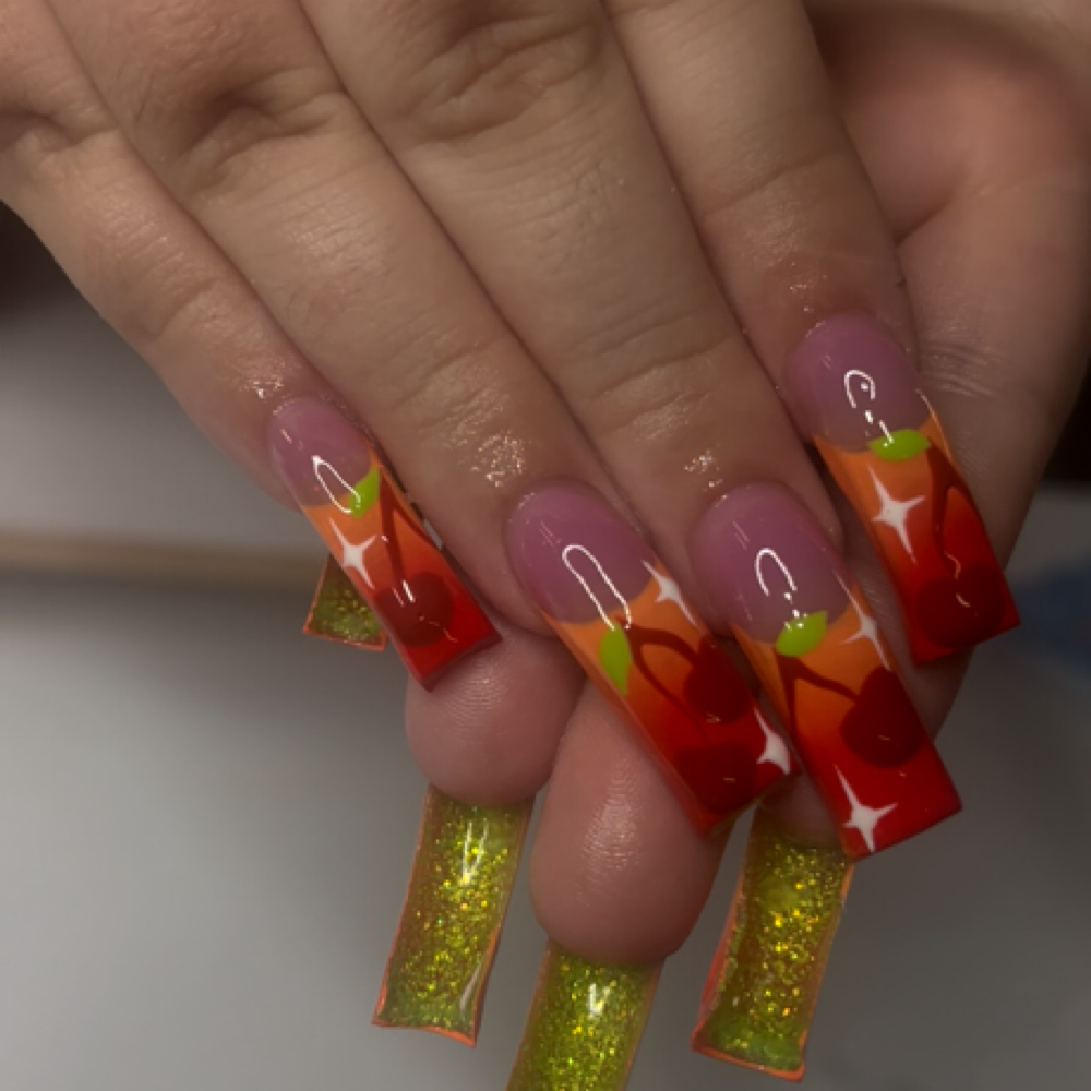 SH Full Set at Kè Luxè Beauty Bar in Louisville, KY