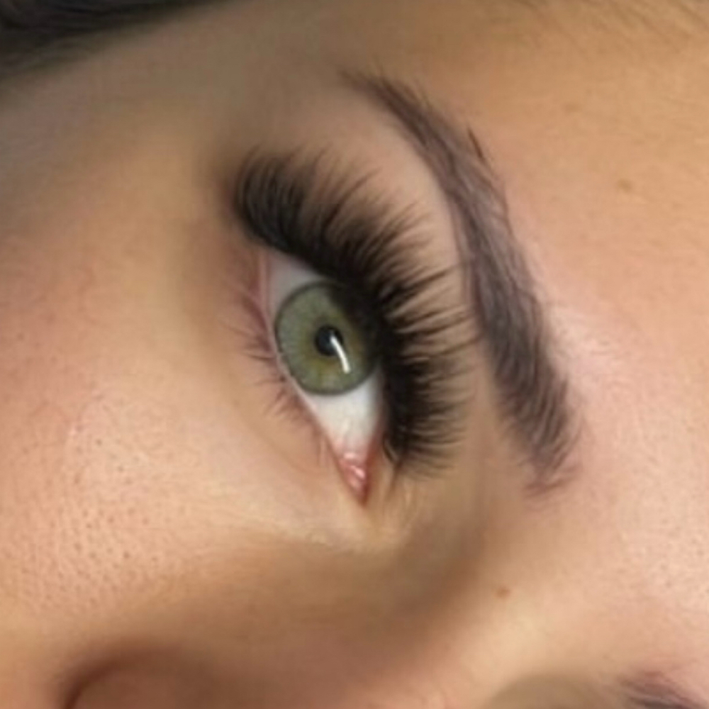 VOLUME FULL SET at Bella Lash & Beauty in Cedar Grove, NJ
