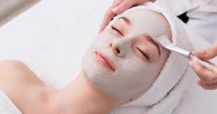 Clarifying Detox Facial