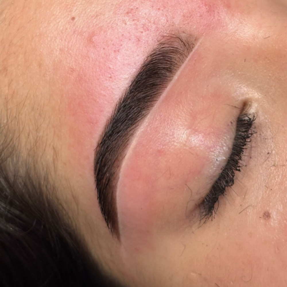 Brow Henna & Threading at BrowsbyNia in Brawley, CA