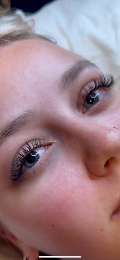 Full set classic lashes