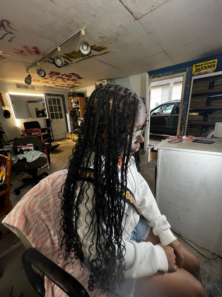 Medium Knotless Braids at ManiiStylez in Baton Rouge, LA