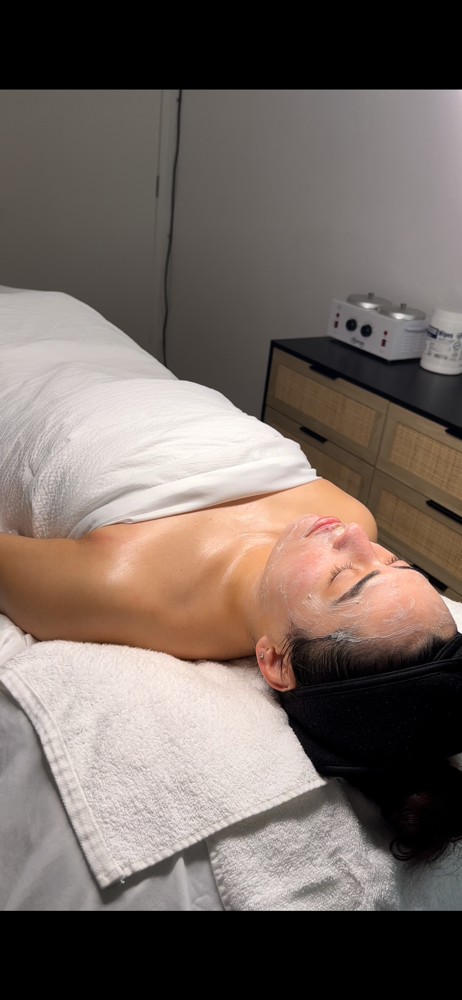 Melt & Glow Facial