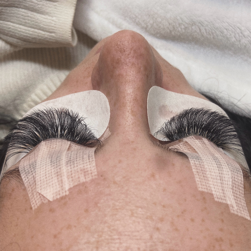 𝒯𝒽𝑒 𝐵𝓊𝓈𝓎 𝐵𝓇𝑜𝒶𝒹 at The Lash Broad in Beaumont, TX