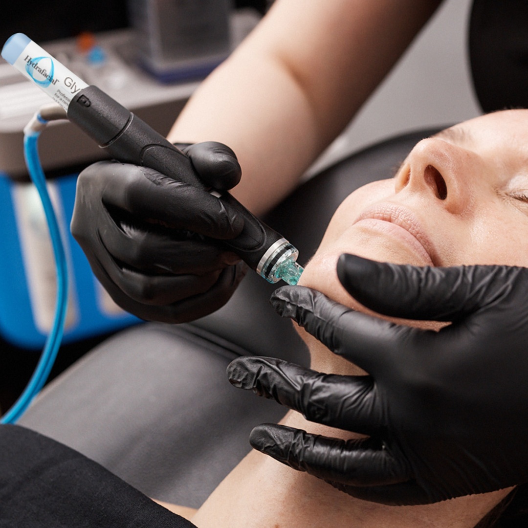 HYDRAFACIAL at Vivas Body Waxing in Milwaukee, WI