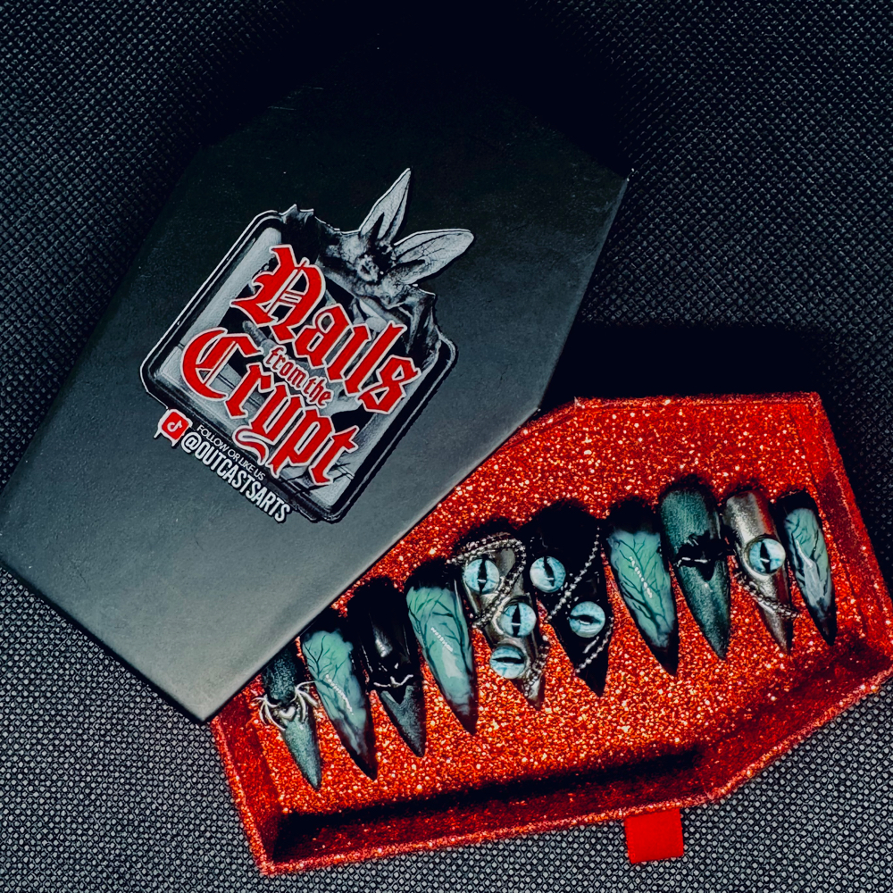 CUSTOM PRESS ONS