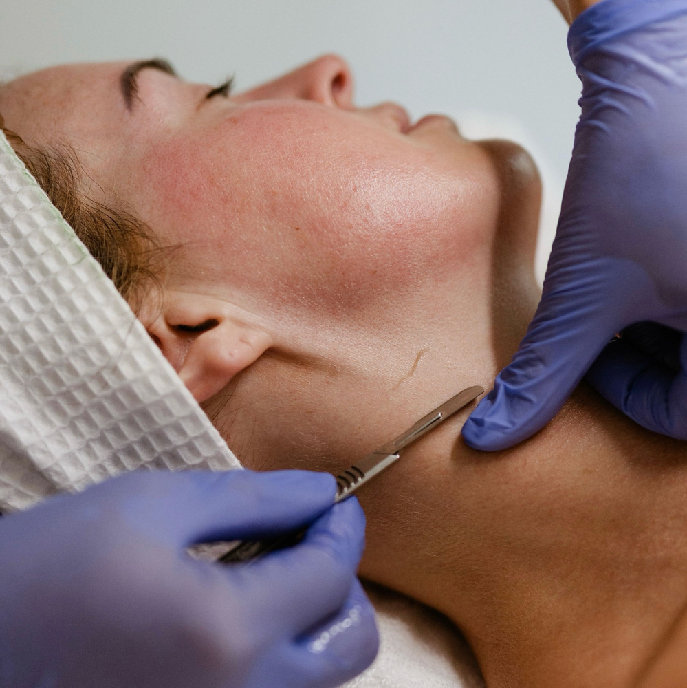 THE STANDARD GLOW FACIAL