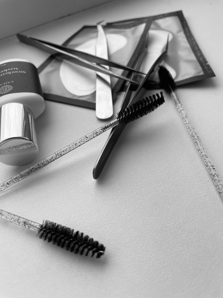 Lash Removal