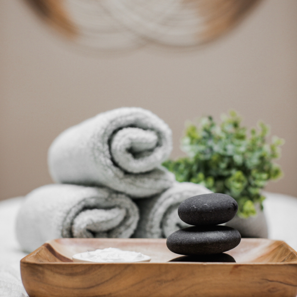 30 Min Massage (Joni) at Skin Deep Salon and Spa in IA, IA