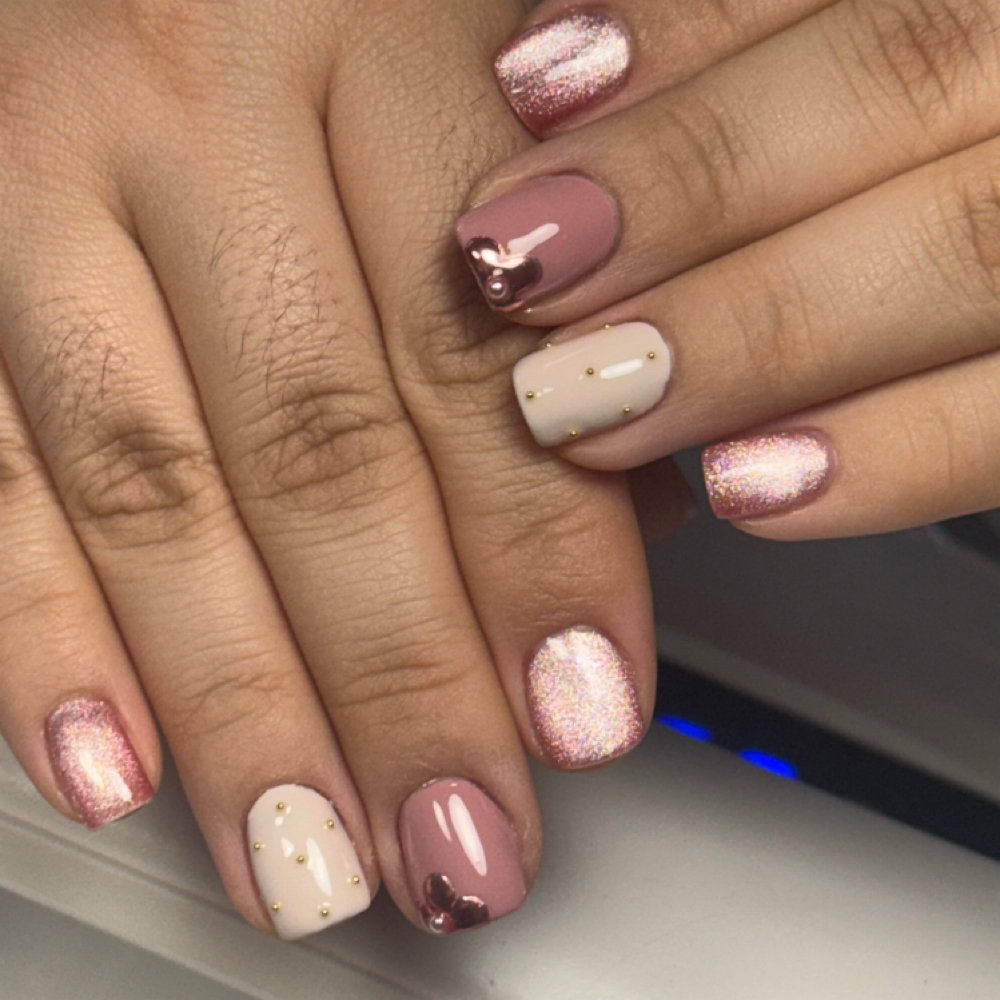 Small Nail Art (Decoración Pequeña) at Atbeautystudiochi in Oak Lawn, IL