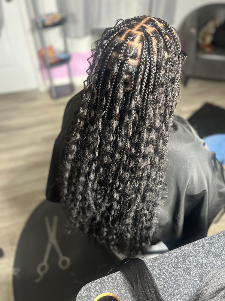 Medium Boho Knotless(Synthetic) at Blissfully Braiding Beauty Bar in Overland Park, KS