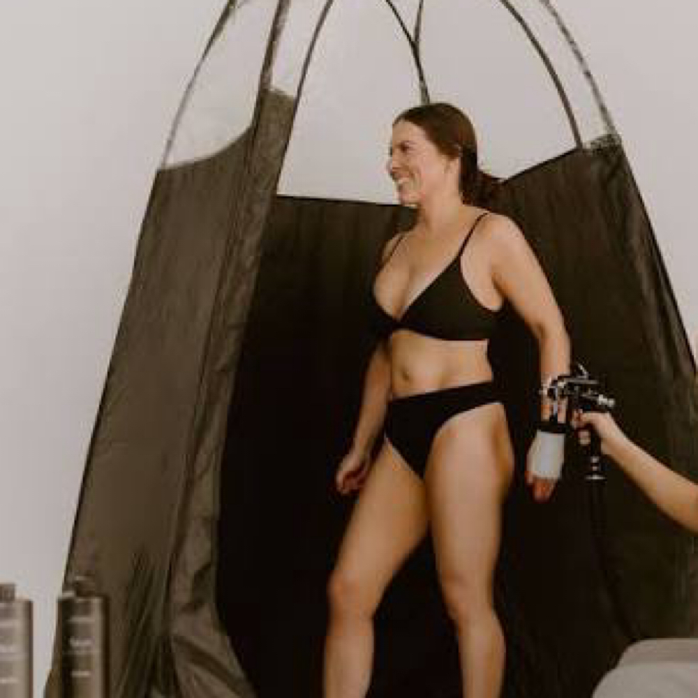 Single Mobile Classic Spray at Rayne Or Shine Spray Tan in Natchez, MS