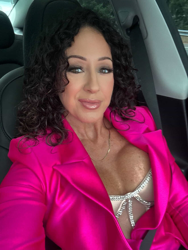 Exclusive ✨ PNW LIVE Package