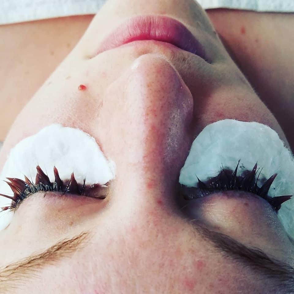 Lash tint