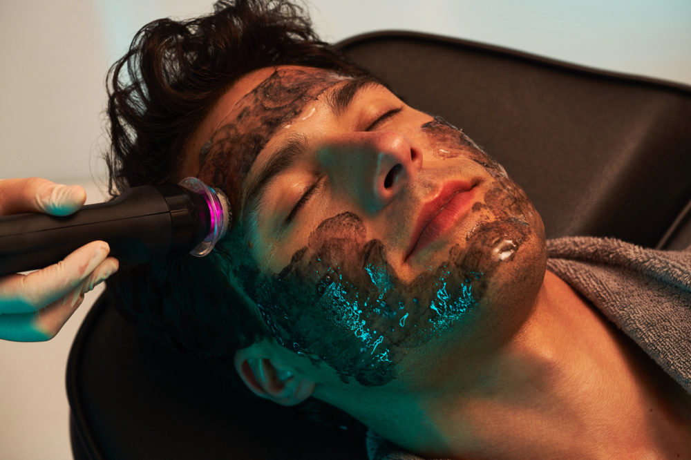 Mens Revitalizing Facial