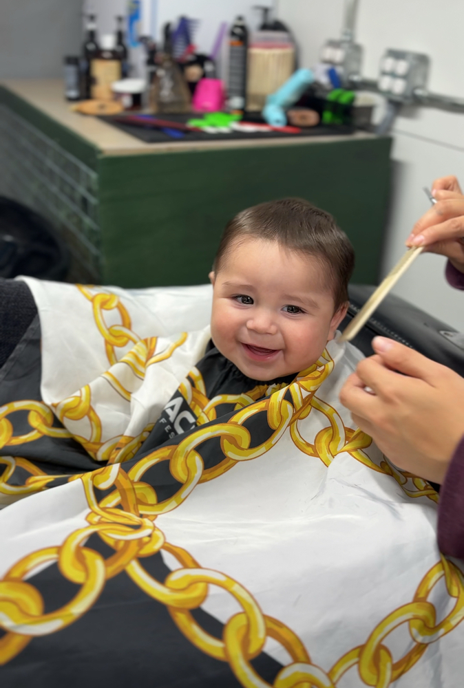 First cuts & Little Trims at Nefer in Floresville, TX