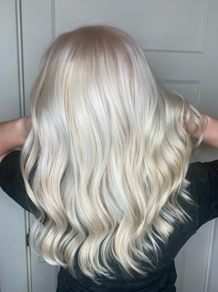 On Scalp Lightener Retouch