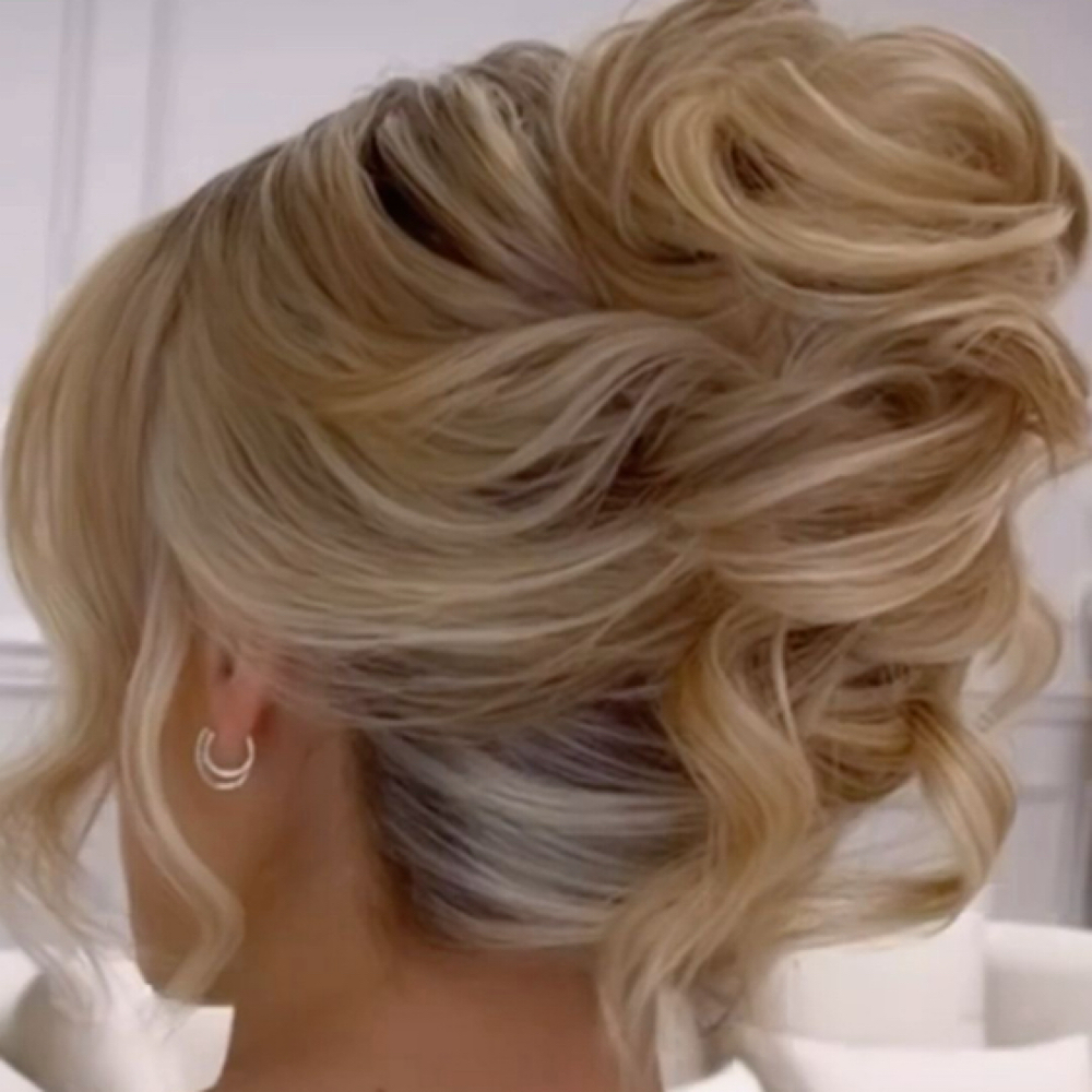 Blowout + Upstyle at The Pretty Parlor in Orlando, FL