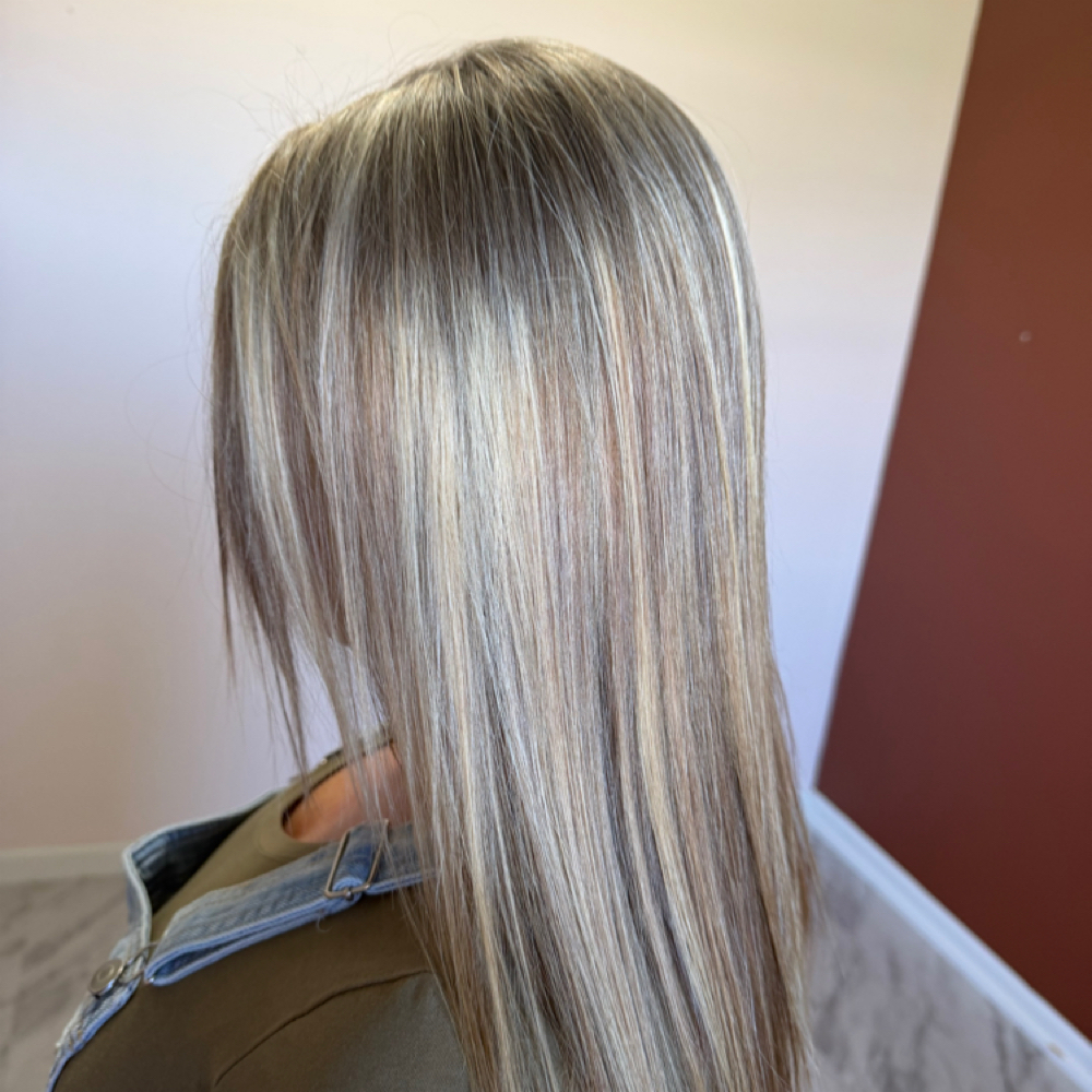 Partial Highlight at Hannah’s Hairstyles in Olney, IL