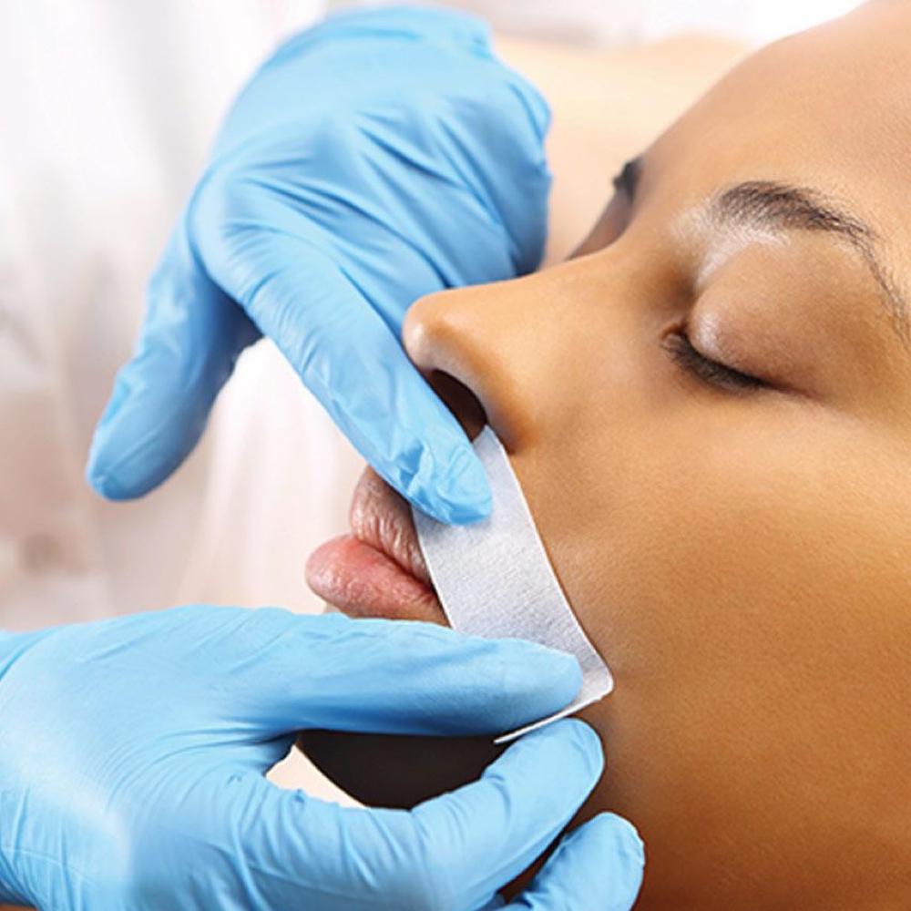 Lip Wax at Madína Beauté Studío in Las Vegas, NV