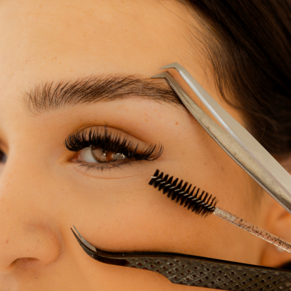 Lash Removal at Deluxe Beauty Bar in Orem, UT