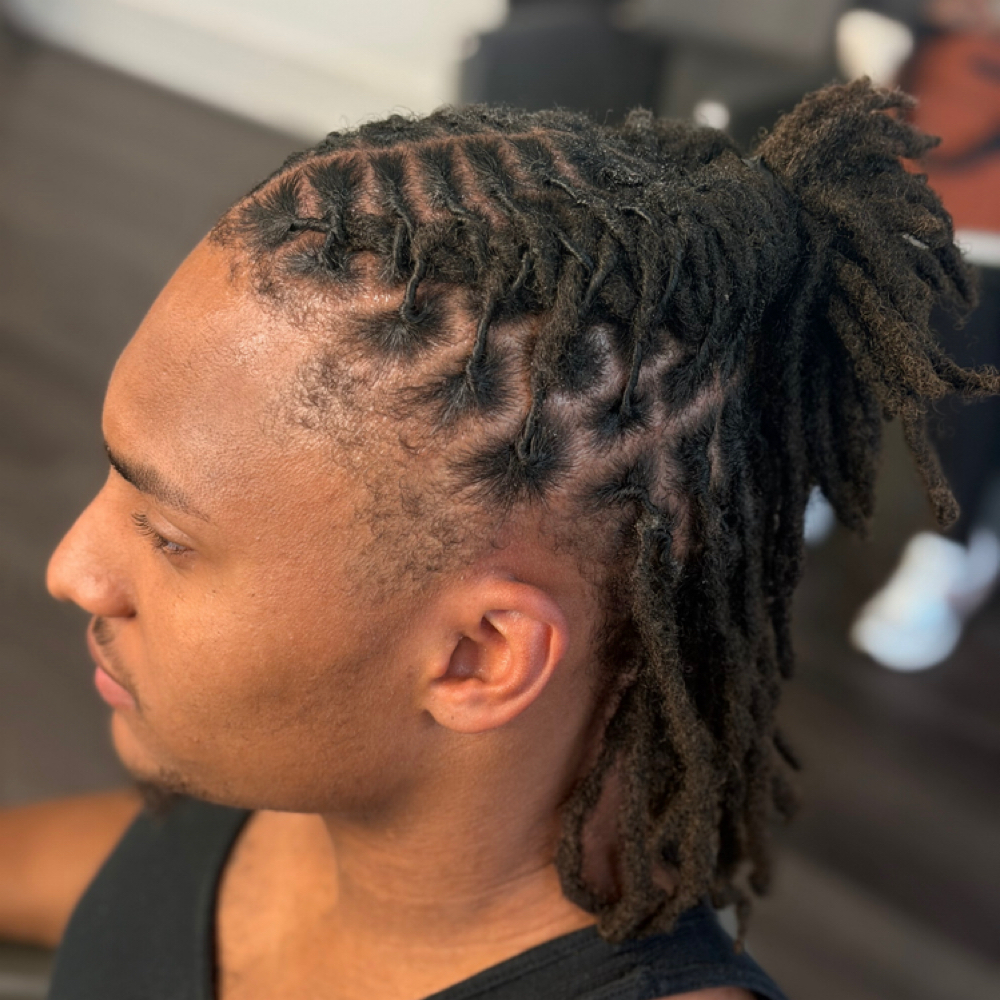 Loc Retwist Basic Style at Thelocshopridgeville in North Ridgeville, OH