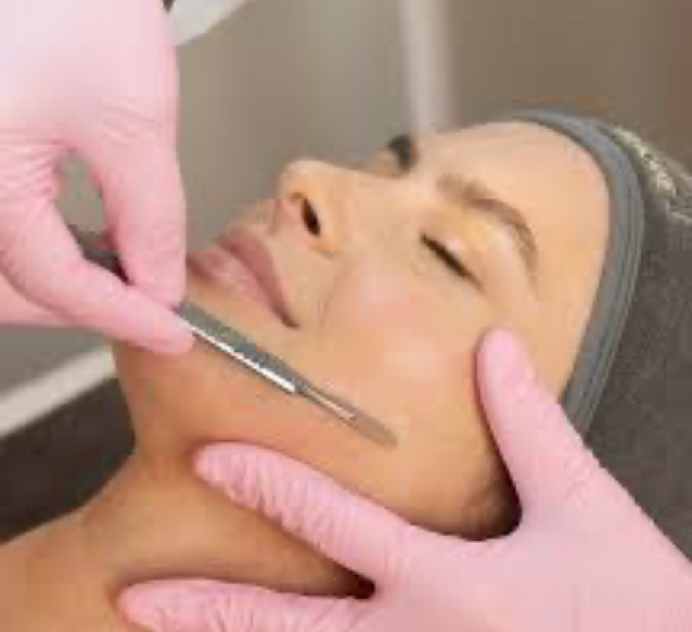 Dermaplane Facial