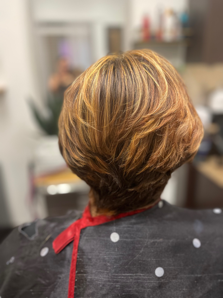Shampoo And Natural Blowout at Delilah Designs - The Art Of Hair in Corpus Christi, TX
