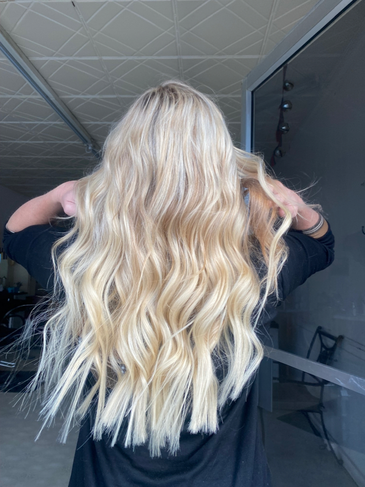Shampoo/blowout