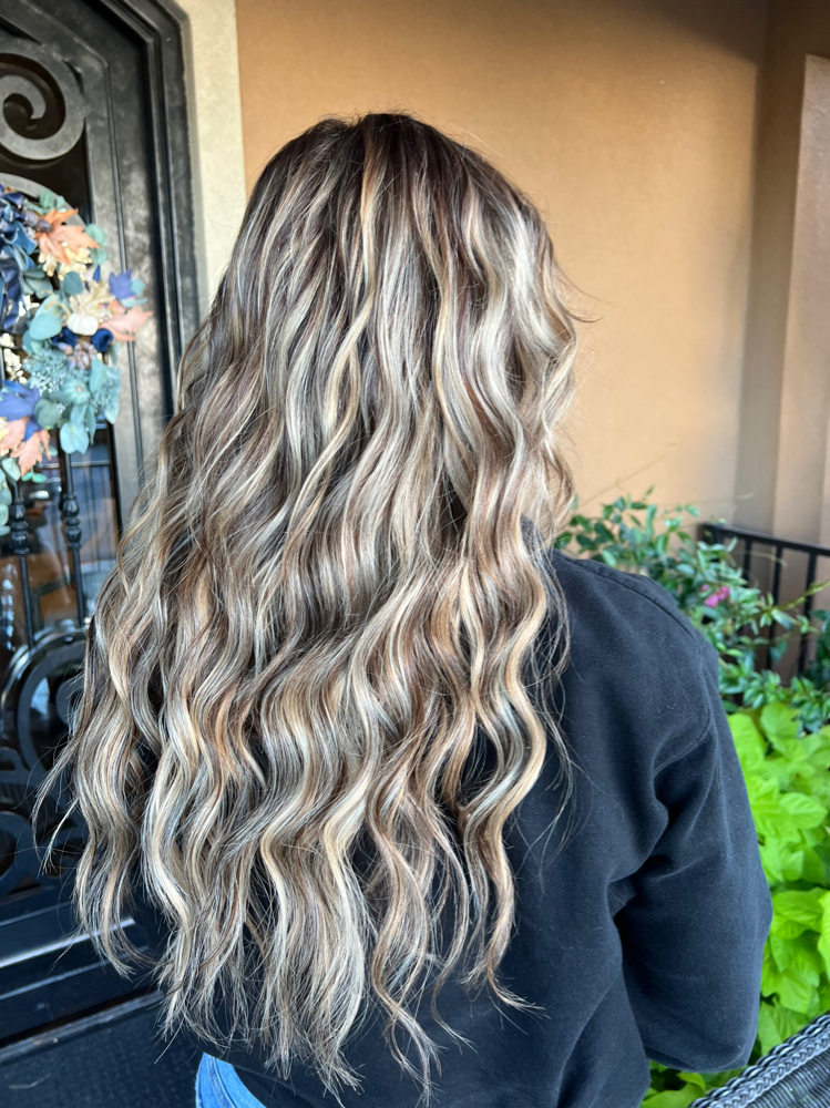 Womens Wash & Blowdry W/ Extensions