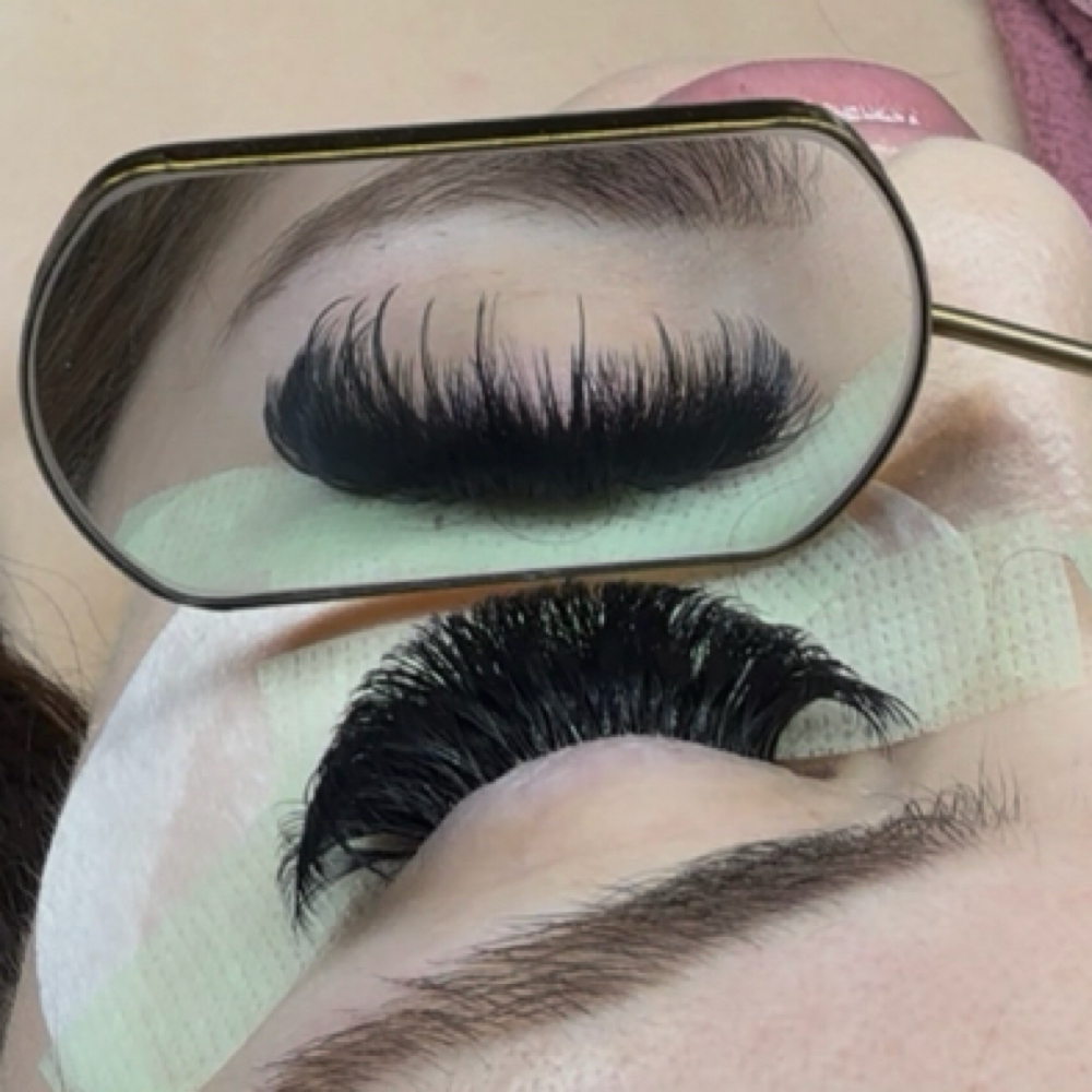 Mega Volume Fill at Lashesbyloree in Woodstock, IL