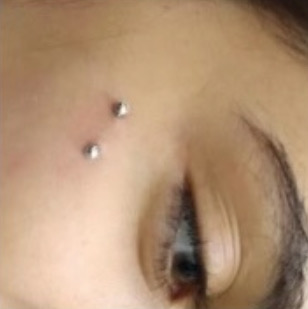 Anti~eyebrow