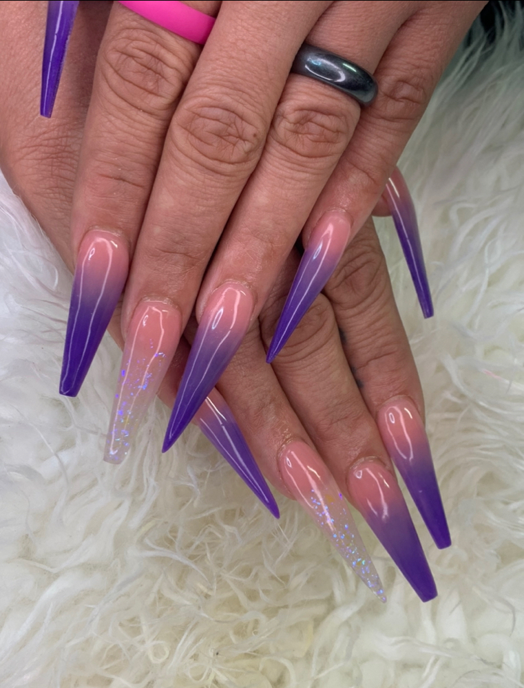 Stiletto Shape (two Fingers)
