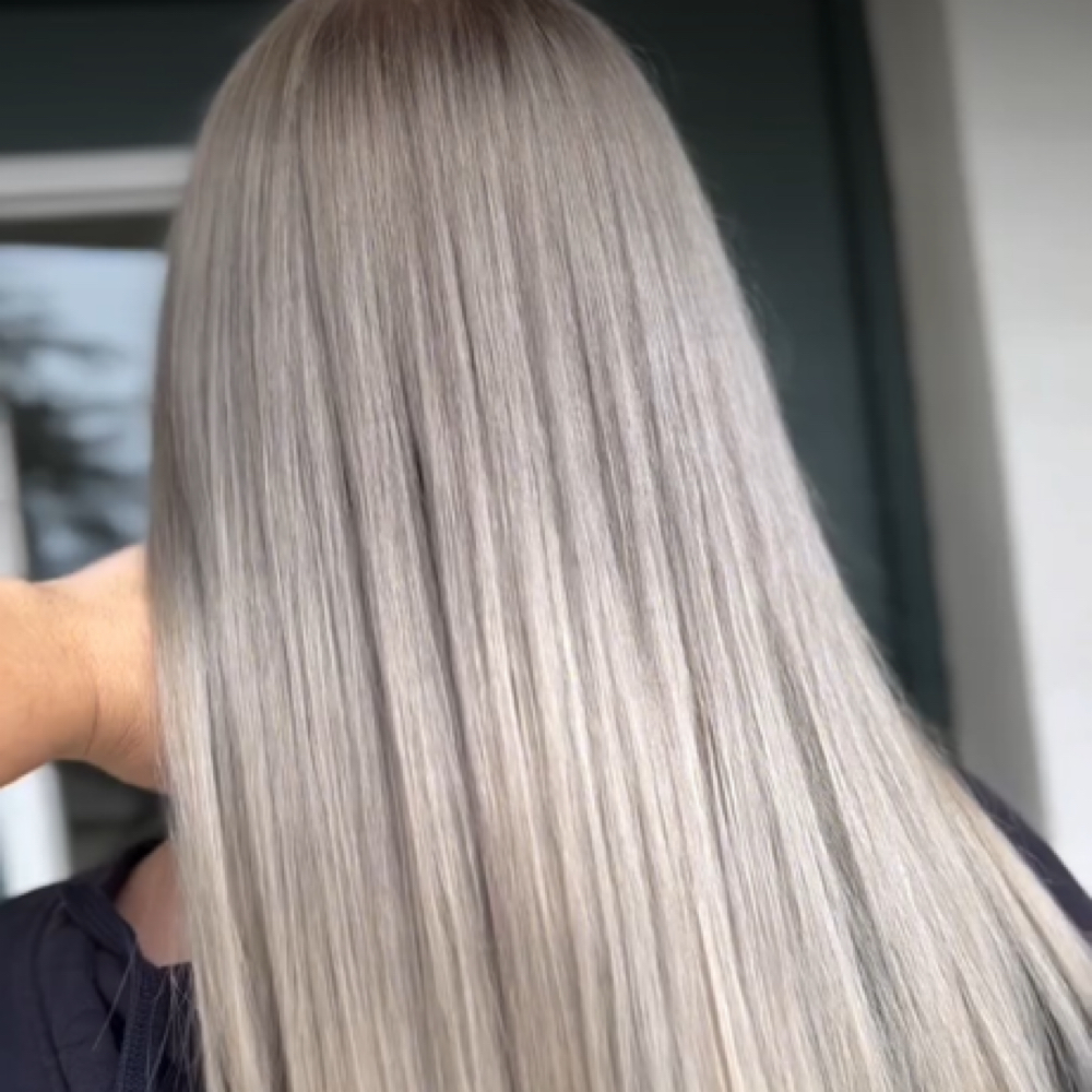 Platinum Root Touch Up at Luxe Hair By Sav in Tampa, FL