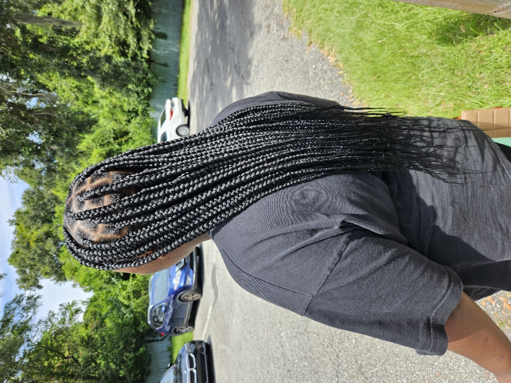 Medium Knotless Braids