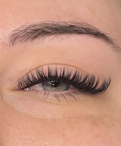 Hybrid or Wet Set 2 Week Fill at Emma’s Lash Lab in Eustis, FL