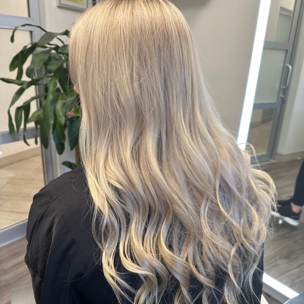 Global Lightener at Simone Maryah Hair Studio in Hermosa Beach, CA