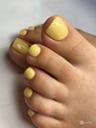 Spa Pedicure With Polish